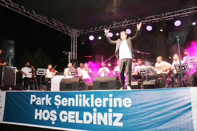 Tatlı ve Özel unutulmaz bir gece yaşattı