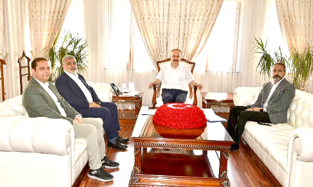 Dicle Elektrik’ten Vali Canalp’a ziyaret