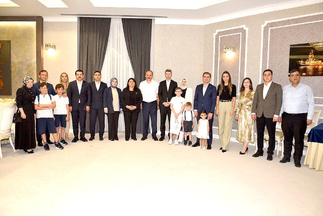 Mülki idare amirlerine veda yemeği