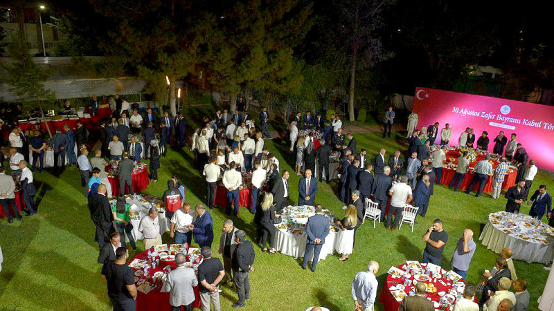 Batman’da Bayram resepsiyonuna yoğun ilgi