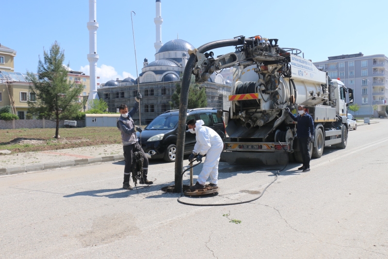 Belediye baca temizliği ile kışa hazırlanıyor