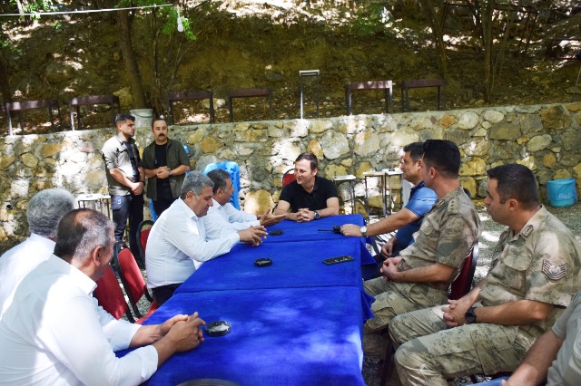 Ayngebire Şelale Piknik Alanını ziyaret etti