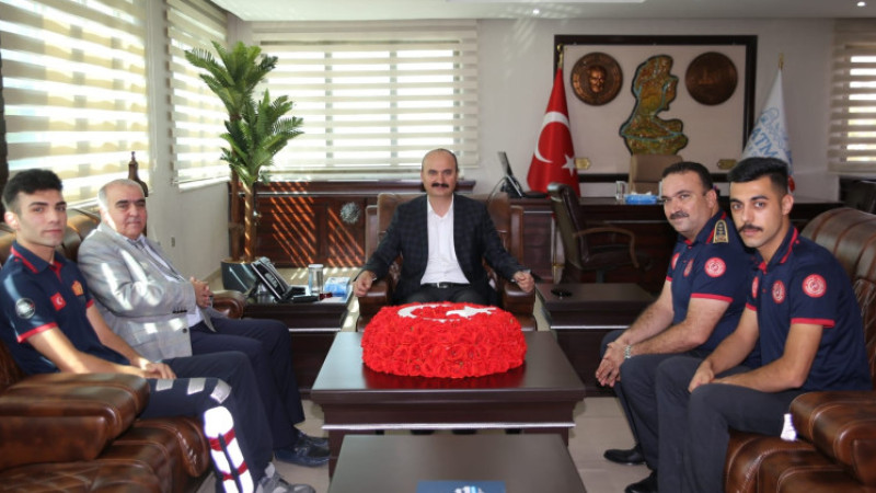 Vali Canalp’a İtfaiye Haftası ziyareti  