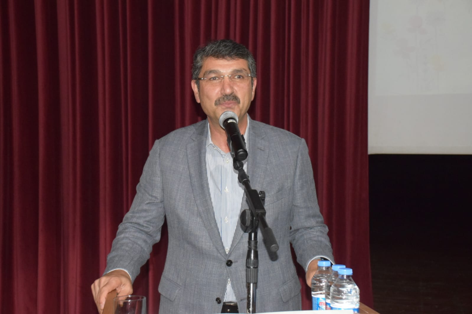 NASIROĞLU MEVLİD-İ NEBİ KONFERANSINDA KONUŞTU 