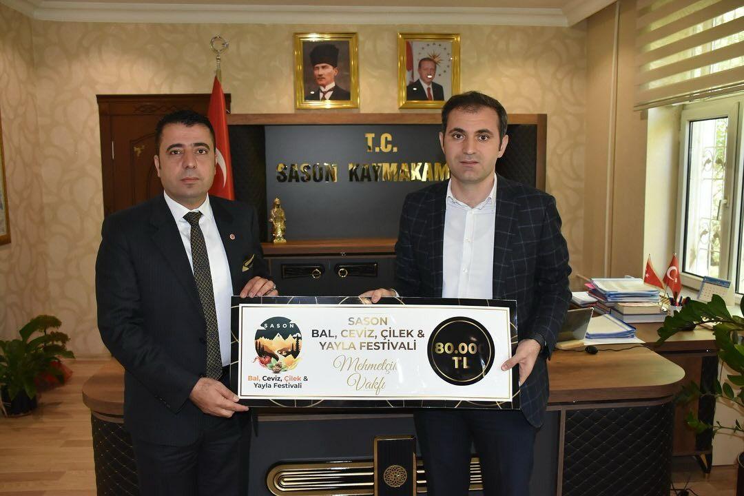 EKREMOĞLU, 160 BİN TL BAL ÜCRETİNİ MEHMETÇİK VAKFI VE BESİCİLERE BAĞIŞLADI…