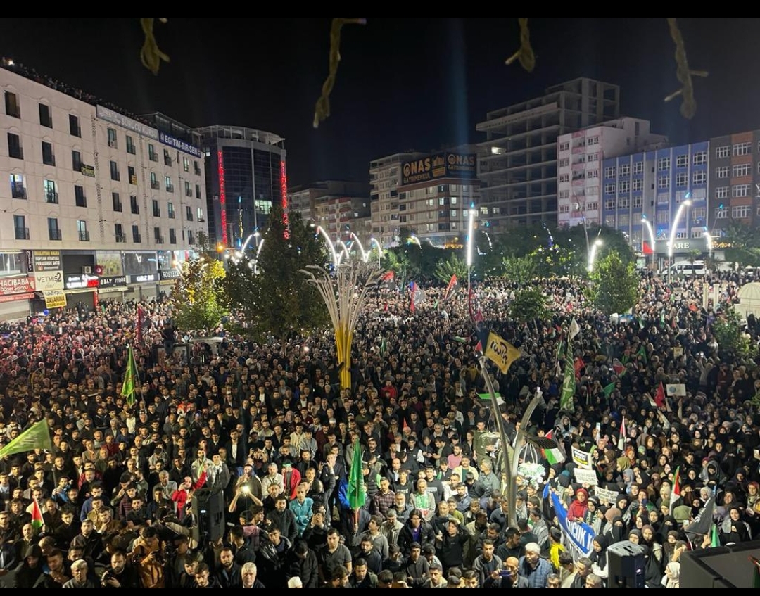Batman’da onbinlerce kişi Filistin için yürüdü