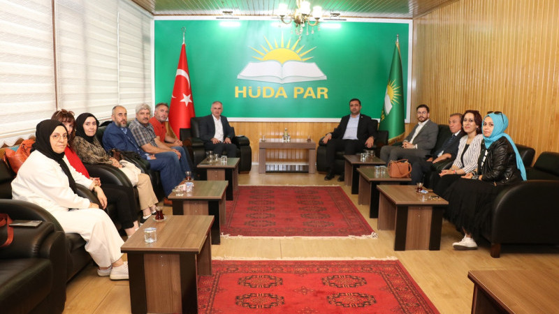 KHK mağdurlarından Milletvekili Ramanlı’ya ziyaret 