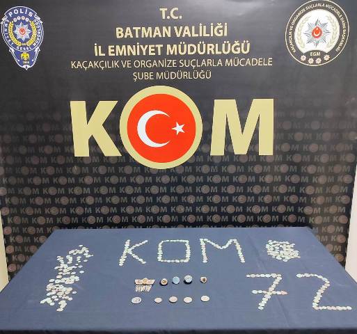 Çok sayıda tarihi eser ele geçirildi