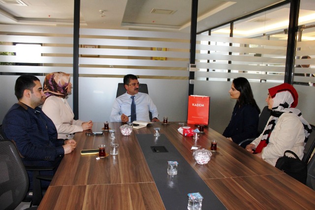 Vatandaştan gelen talepleri değerlendirdi