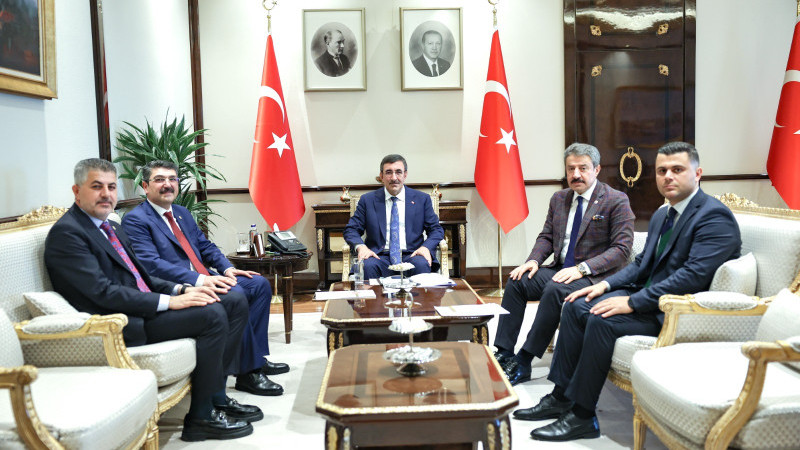 VEKİLLERDEN 3 İLİ AYAĞA KALDIRACAK ADIM