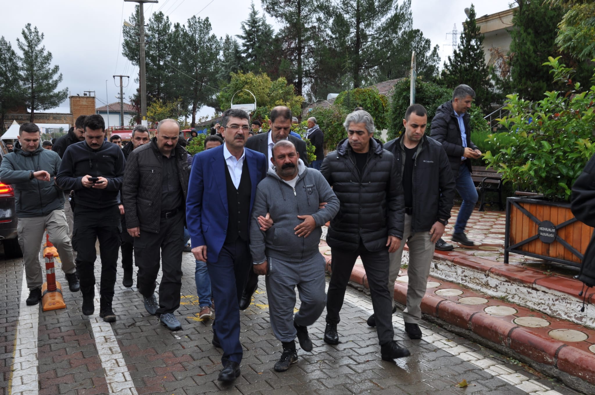 Vali Canalp ve Milletvekili Nasıroğlu sel bölgesinde inceleme yaptı