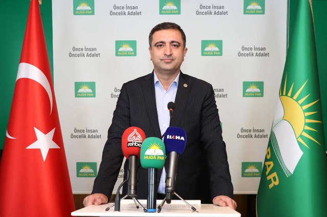 Ramanlı’dan Kürtçe Öğretmeni Mizgin Yalçın’a destek