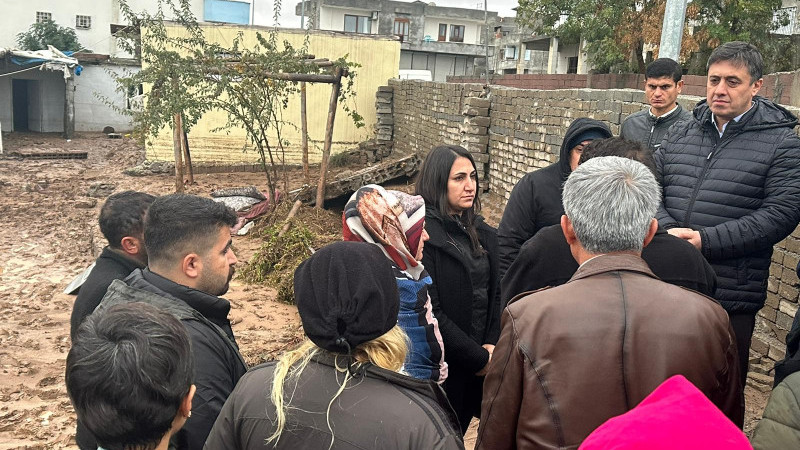 Hedep’li vekiller sel bölgesinde inceleme yaptı