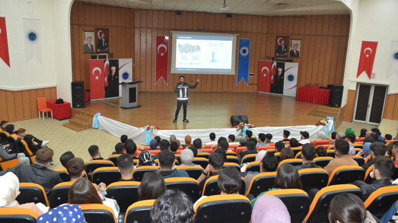 Emniyet’ten ‘Narko Gençlik’ eğitimi