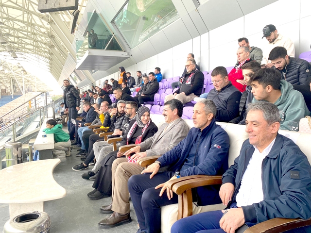 Nasıroğlu, Petrolspor’u yalnız bırakmadı