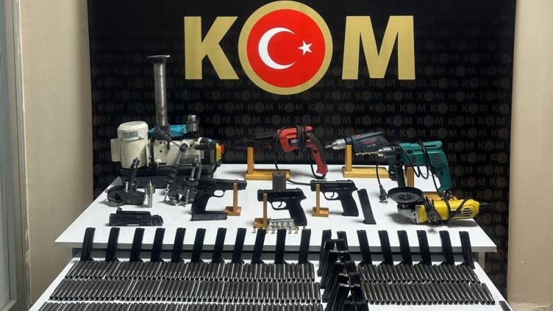 Silah kaçakçılığı yapan 8 şüpheli gözaltına alındı