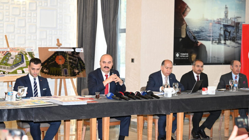 Vali Canalp sel felaketi ve gündemi değerlendirdi