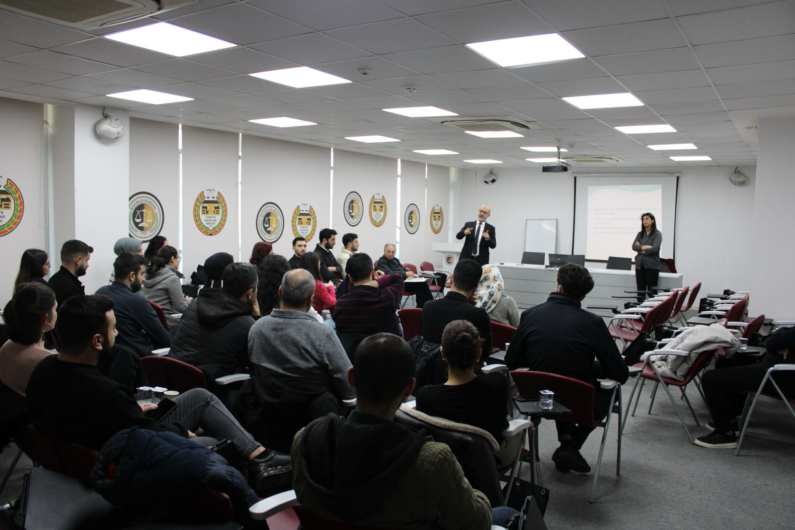 Avukatlara TMK yargılama usulü semineri