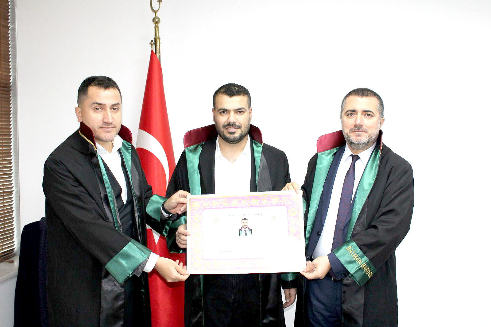 Başak, Avukatlık mesleğine ilk adımı attı