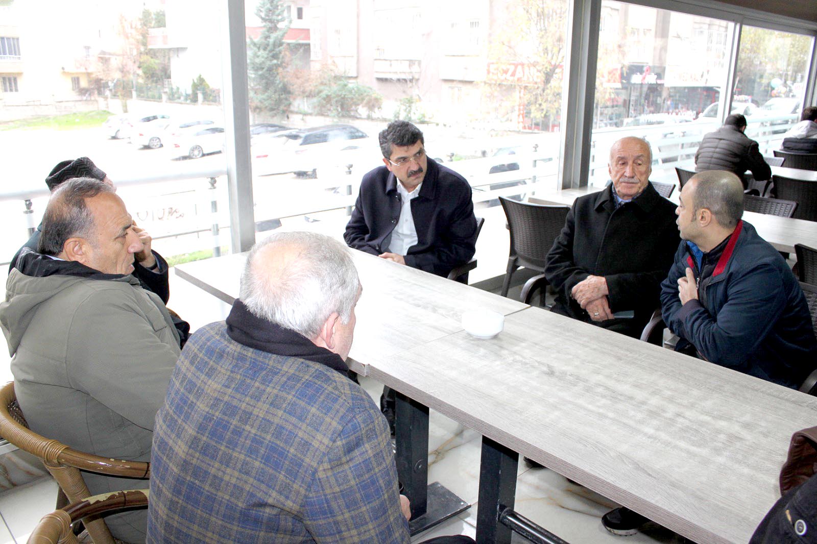 Nasıroğlu’ndan hastalara ziyaret