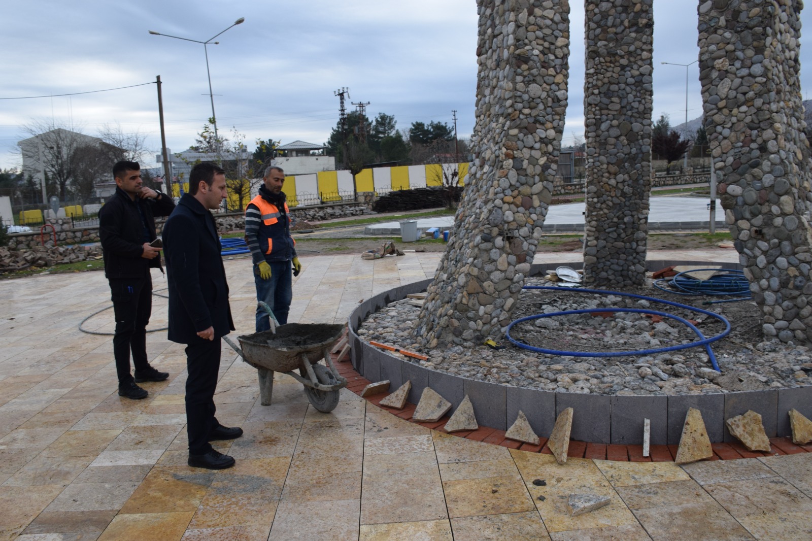15 Temmuz Parkı Peyzaj çalışmaları yerinde incelendi