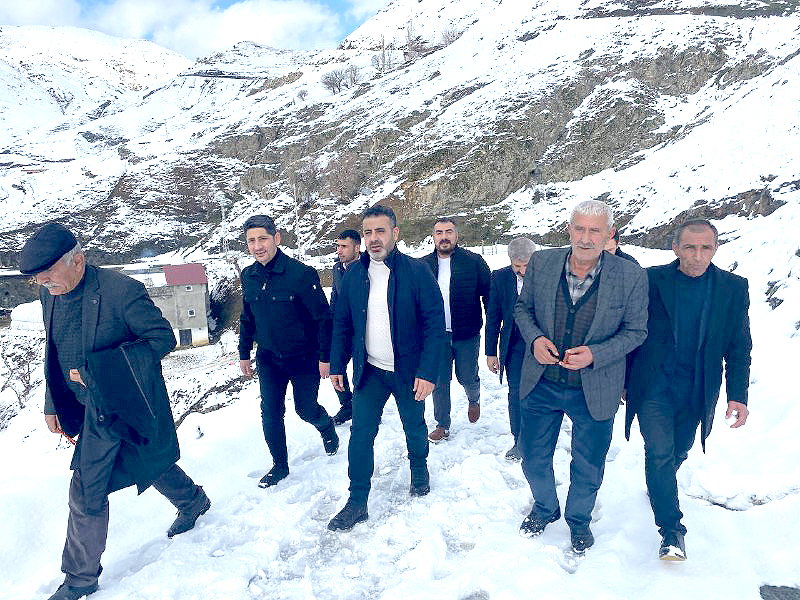 Başkan Çetin Sason ilçesindeydi