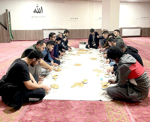 Sabah namazında buluştular