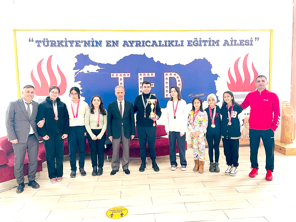 TED Koleji sportif başarılara doymuyor