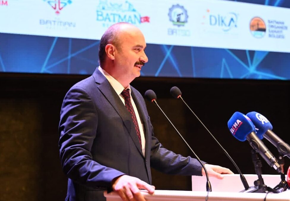 Vali Canalp gazetecilerin gününü kutladı