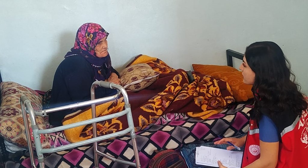 Evde sağlık hizmetleri masaya yatırıldı