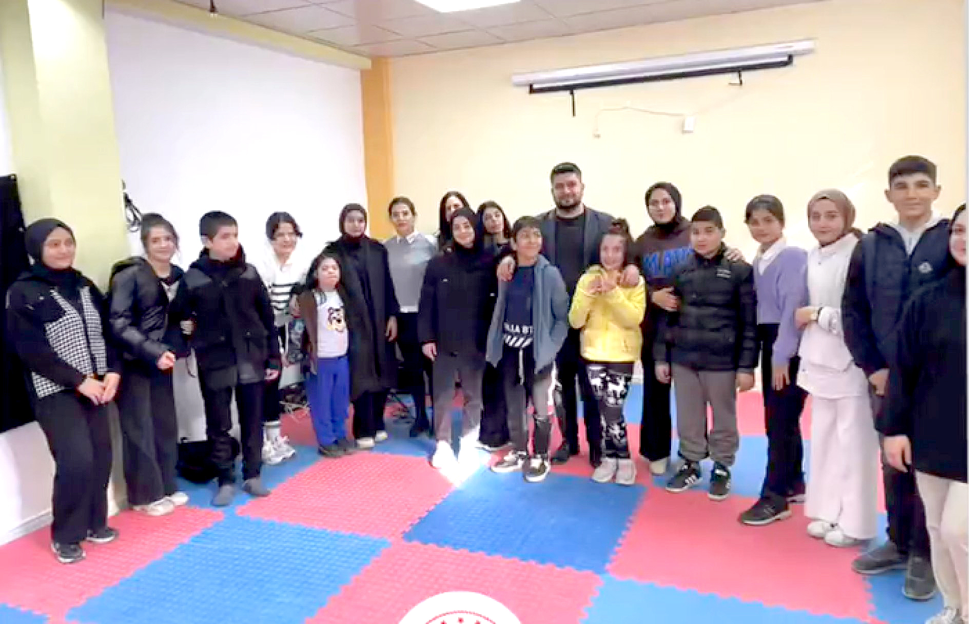 Anadolu Lisesinden Gürpınar Miniklerine anlamlı ziyaret