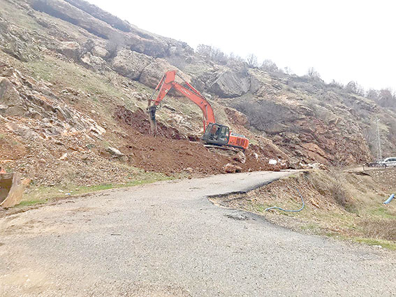 Kozluk köylerinde yol çalışmaları