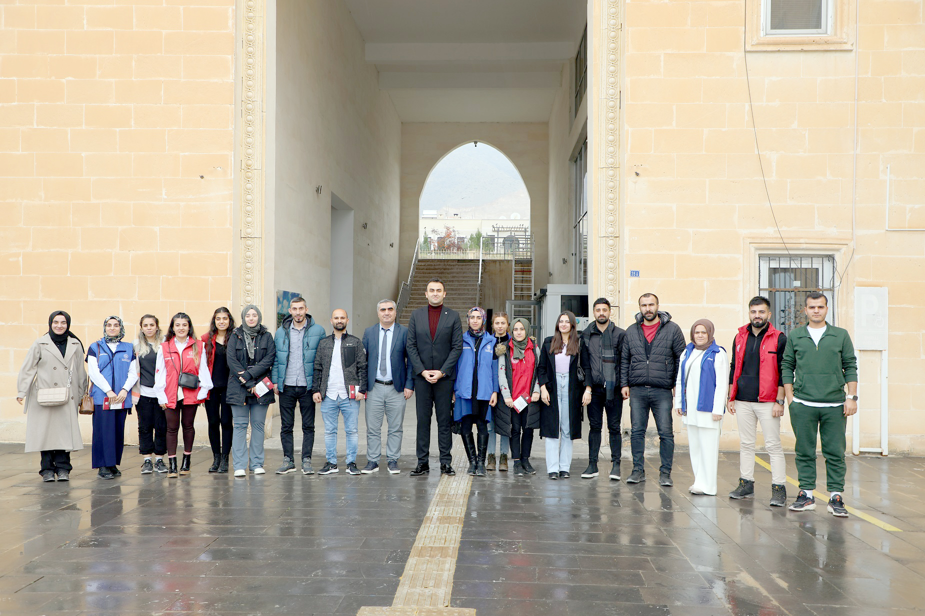 Gönüllü gençleri ağırladı