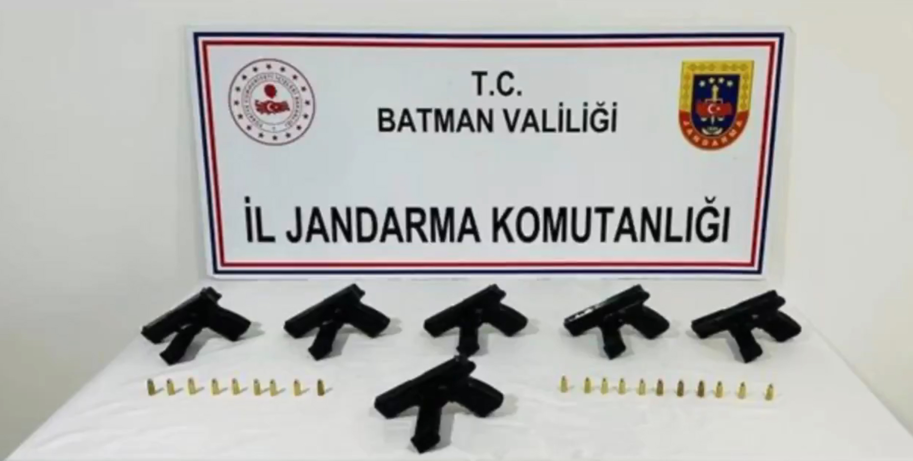 Silah kaçakçılarına operasyon