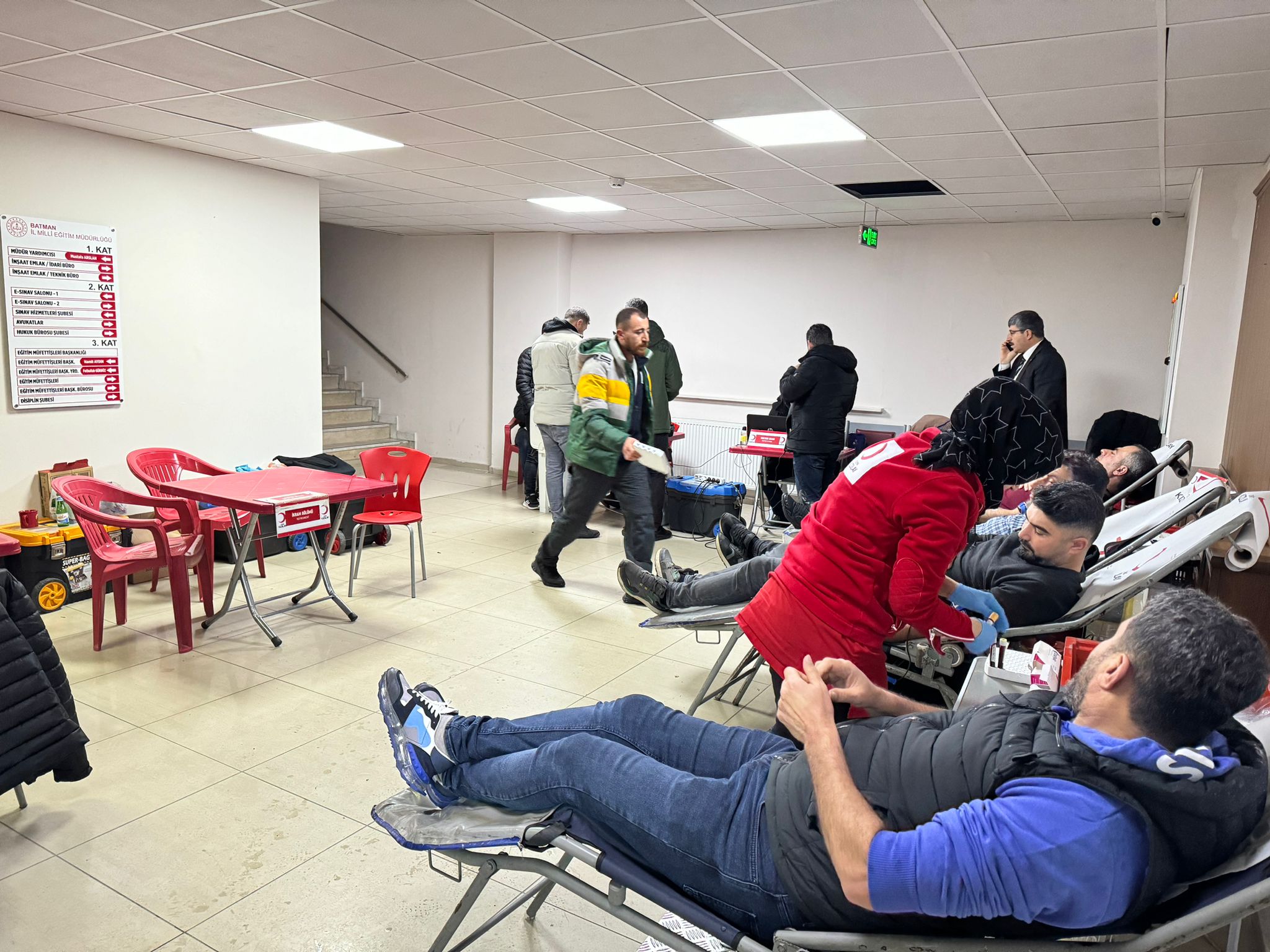 Beycan Sürücü Kursu personeli kan bağışında bulundu