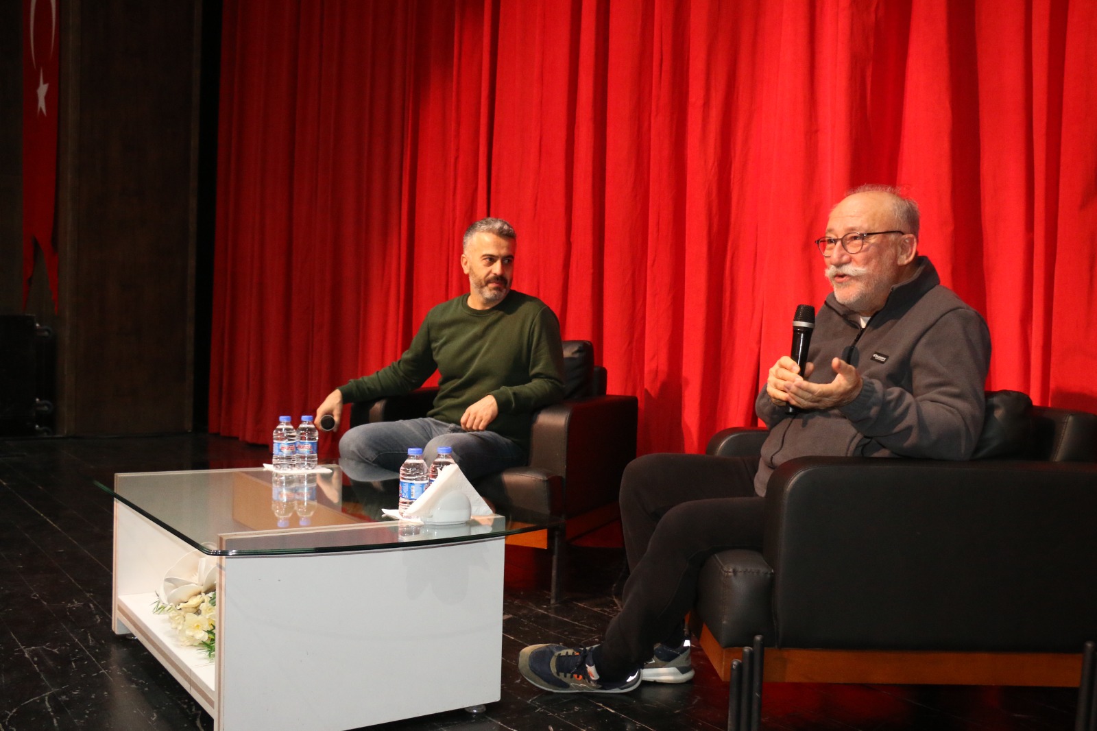 Altan Erkekli: Savaşsız bir dünya hayal ediyorum