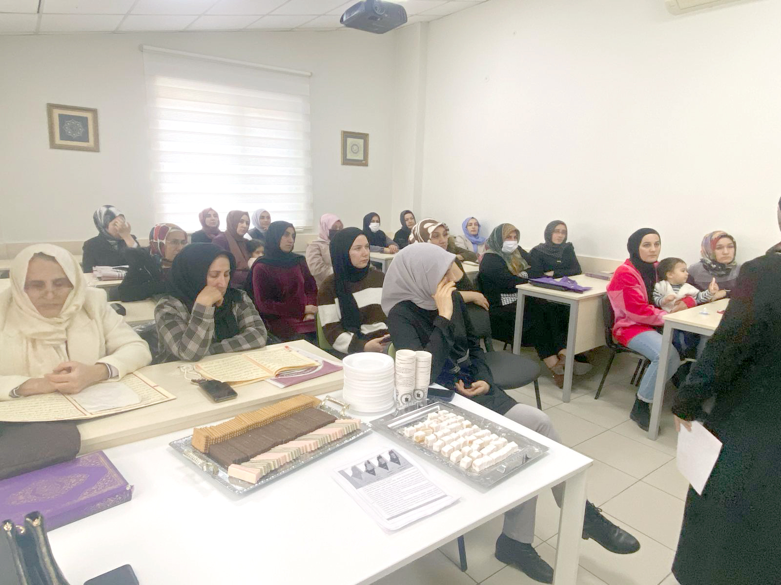 Aile Destek Merkezlerinde kandil programı