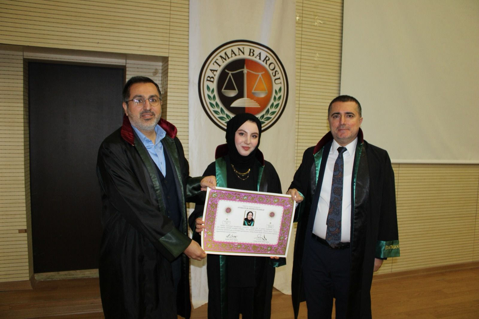 Zeynep Hamidi Avukatlık mesleğine başladı