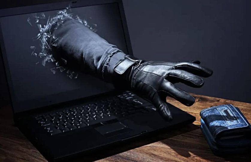 ‘İnternet ve telefon dolandırıcılığına karşı dikkatli olun!’