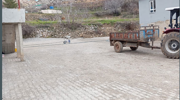 Dere köyü kilitli parke taşı döşendi