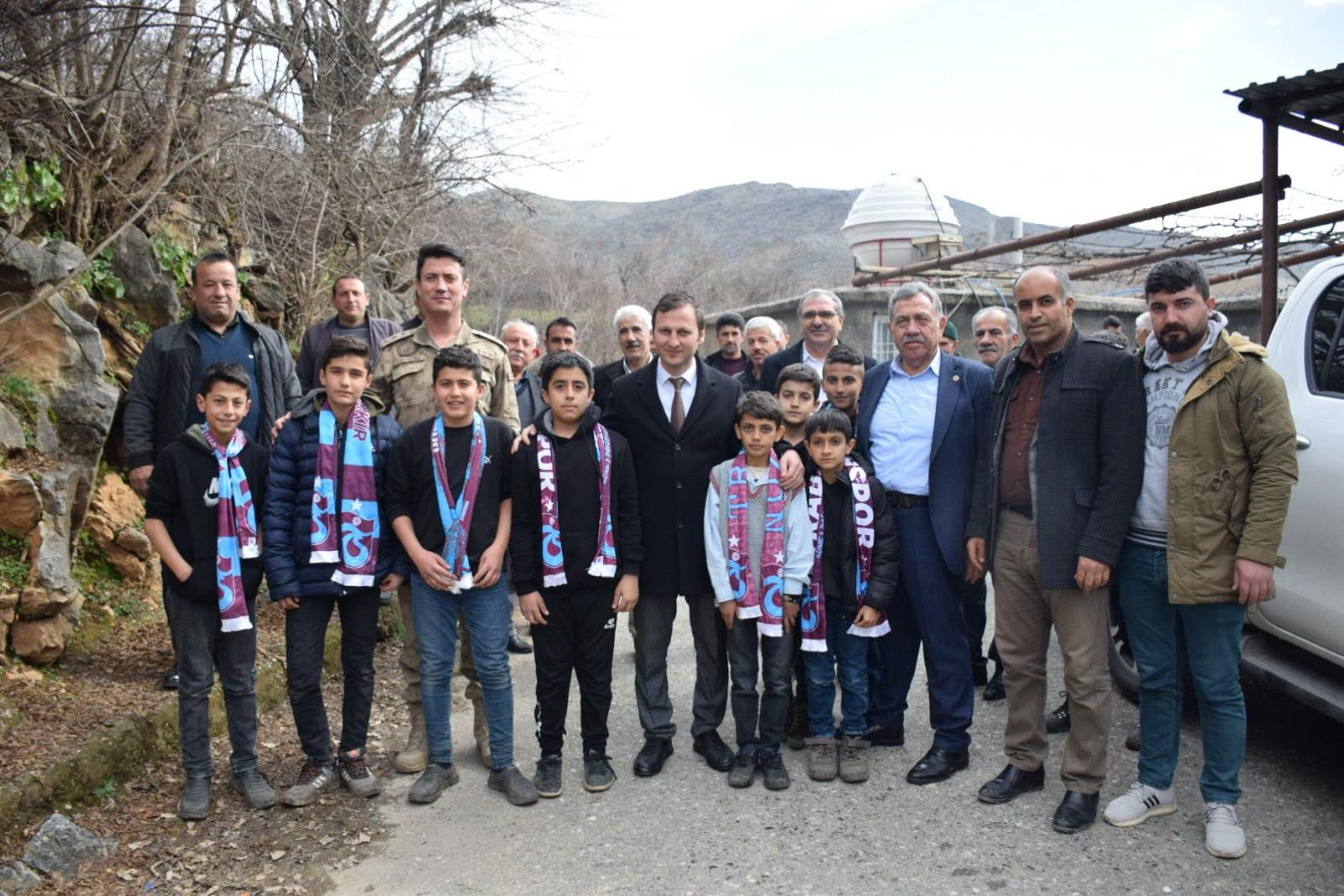 Tosunpınar Köyünü ziyaret etti