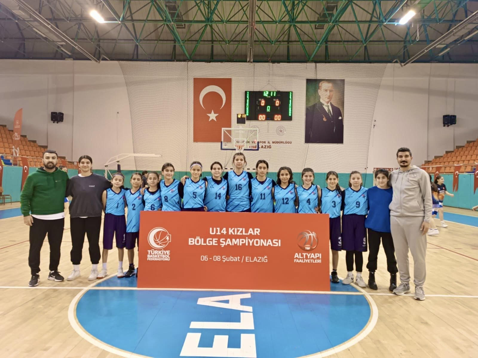 Basketbol U-14 Kız takımı bölge şampiyonu