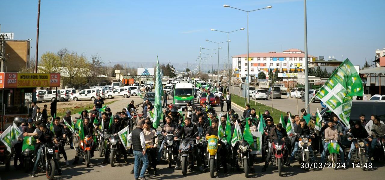 HÜDA PAR’ın Batman adayı Ramanlı’nın seçim konvoyuna yoğun ilgi