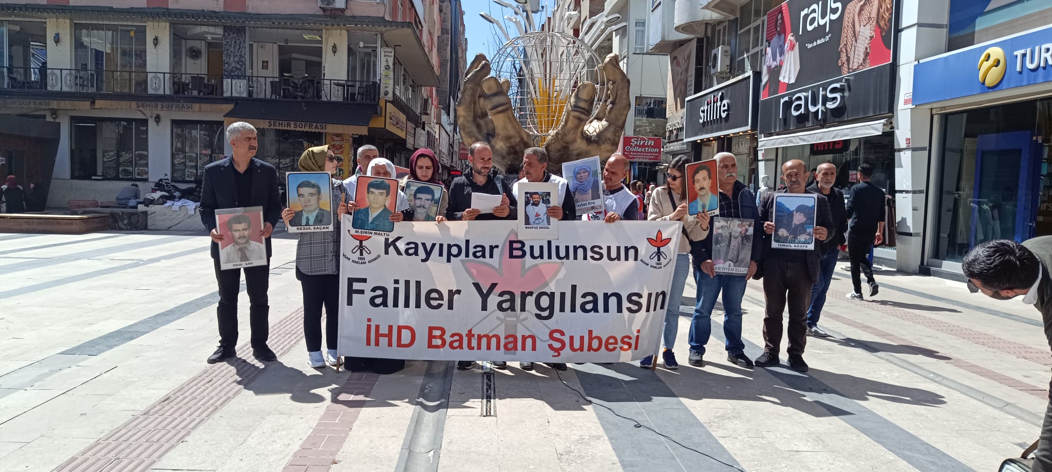 Kayıp yakınları Bulmuş’un akıbetini sordu