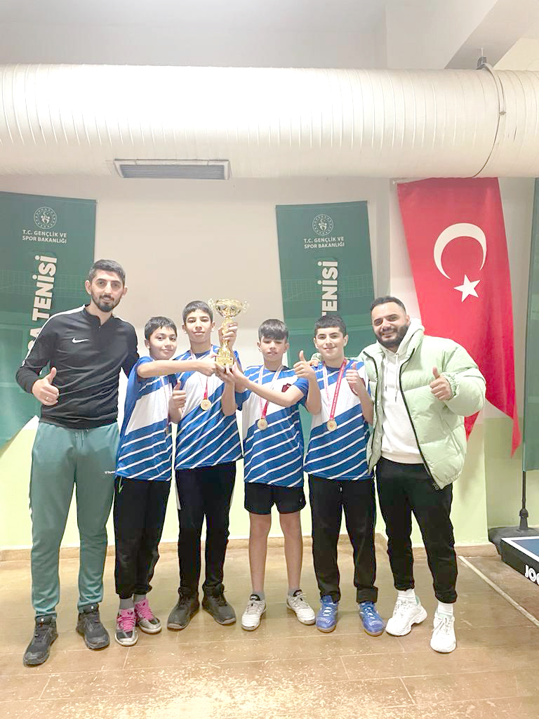 Fatih Ortaokulu Masa Tenisinde Türkiye Finalinde