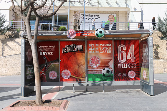 TEMATİK KONSEPT DURAKLARLA SANAT VE BİLGİYİ SOKAKLARA TAŞIYOR