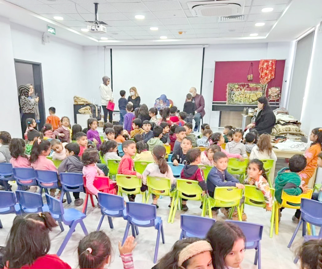 Anaokulu öğrencilere diş muayenesi