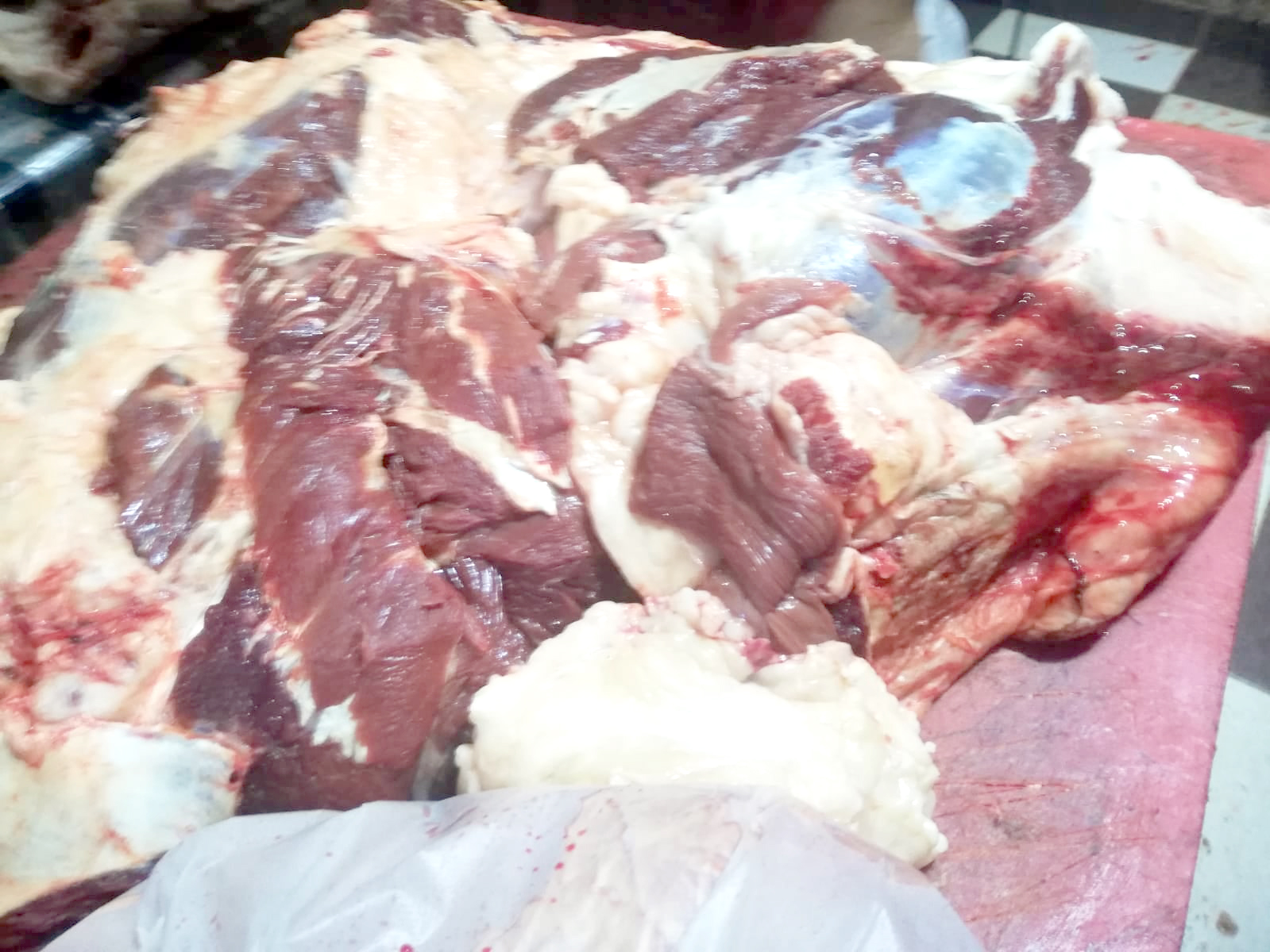 Et sofralardan kalkacak