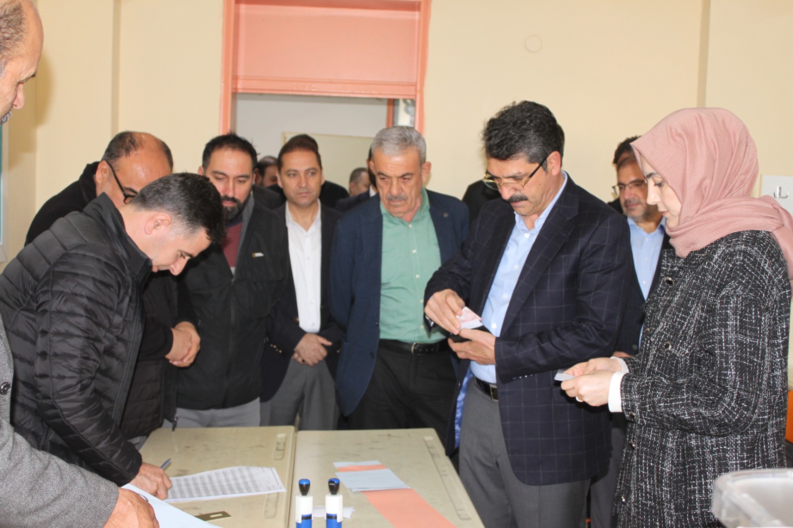 Nasıroğlu, Batman Anadolu Lisesi’nde oyunu kullandı