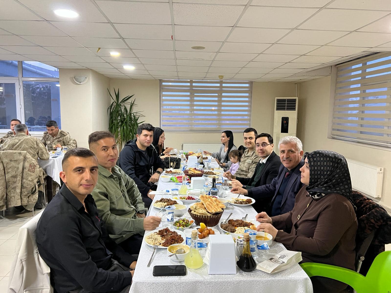 Jandarma ile iftarda buluştu